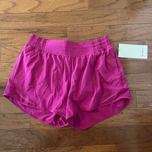 Lululemon Hotty Hot HR 4” shorts